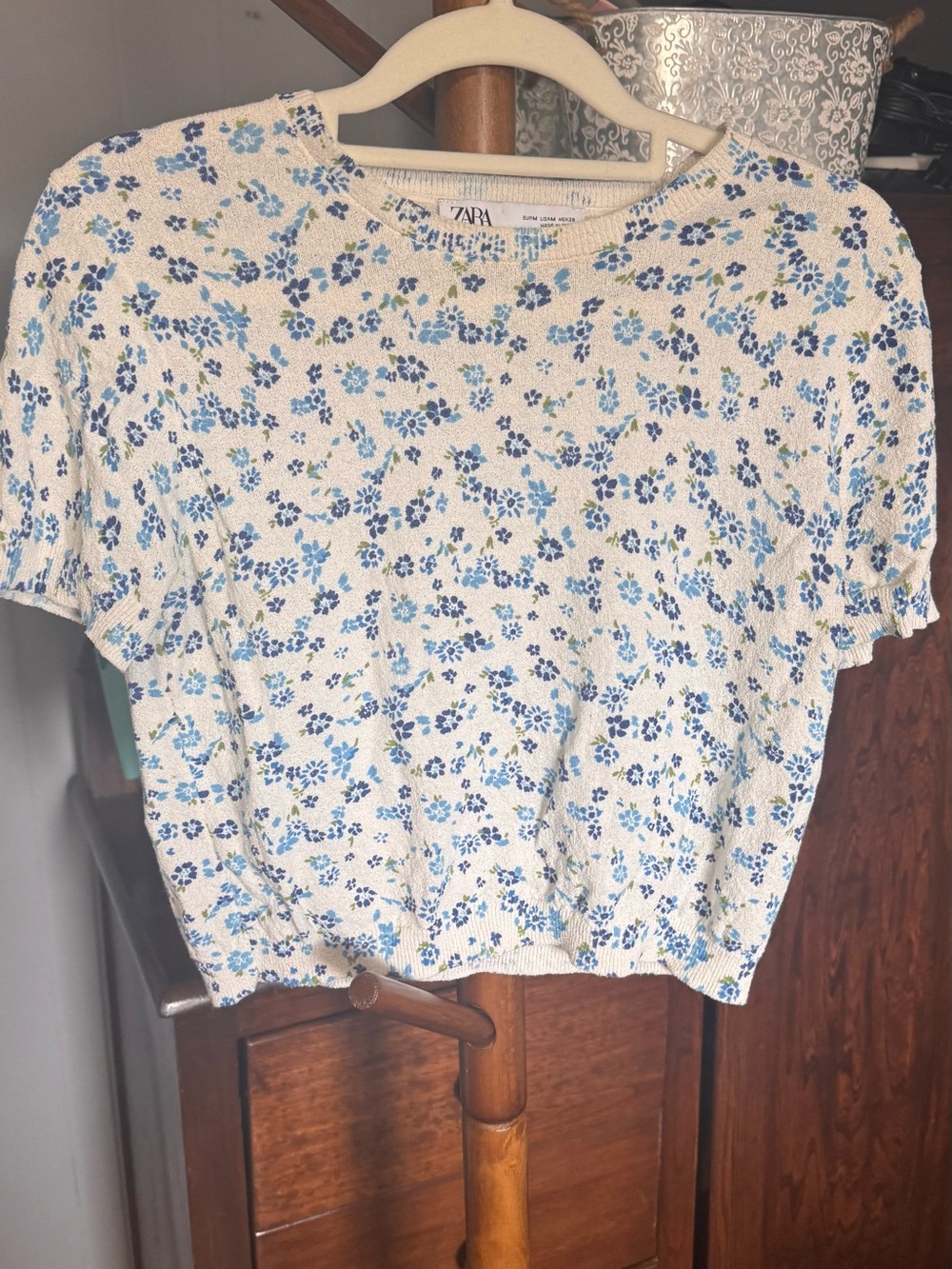 🌀Zara Blue Floral Textured Knit Top — Size Medium